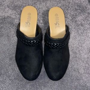 Size 10 black clog